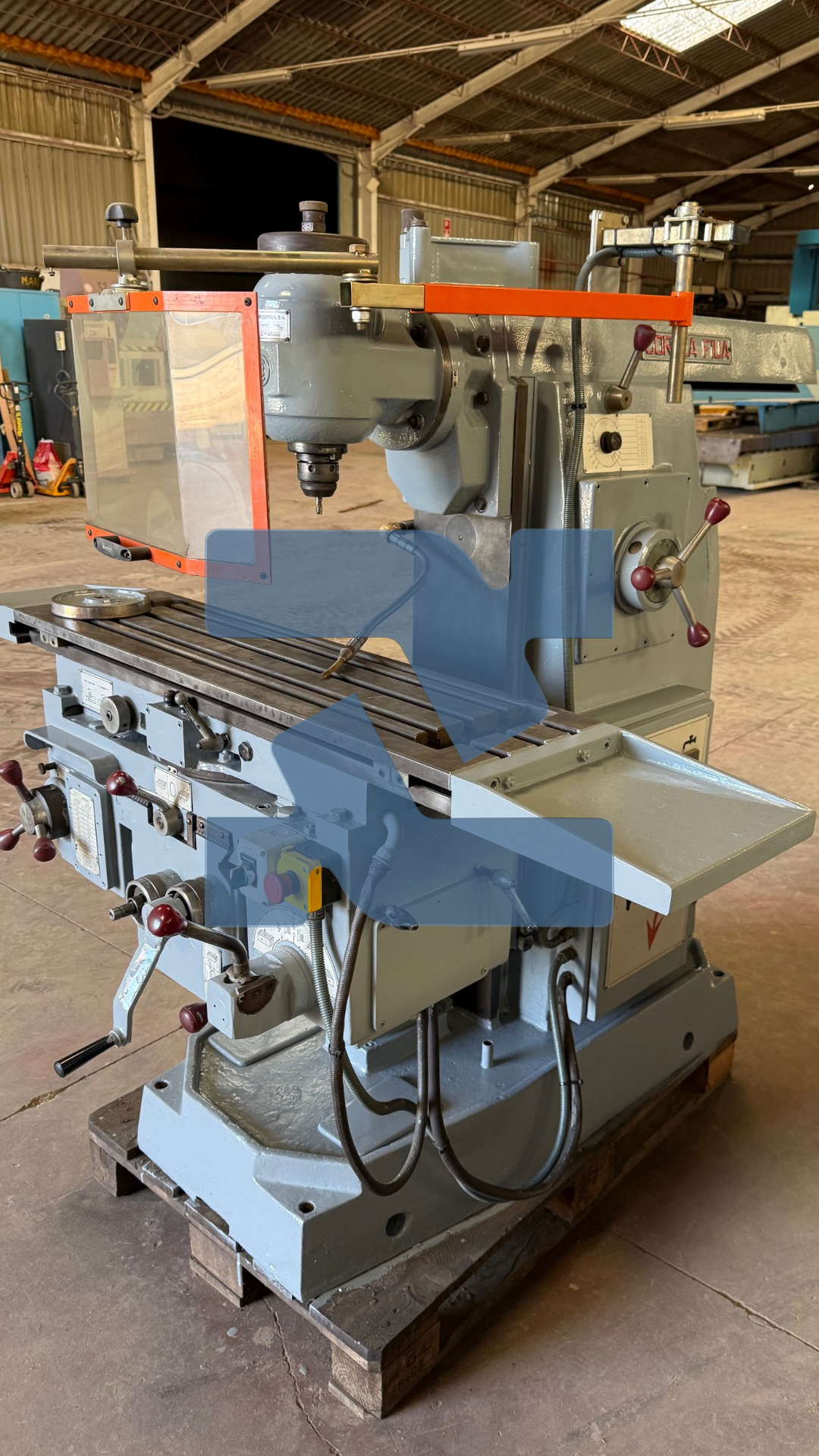 FRESADORA UNIVERSAL CORREA F1UA CABEZAL VERTICAL 06916